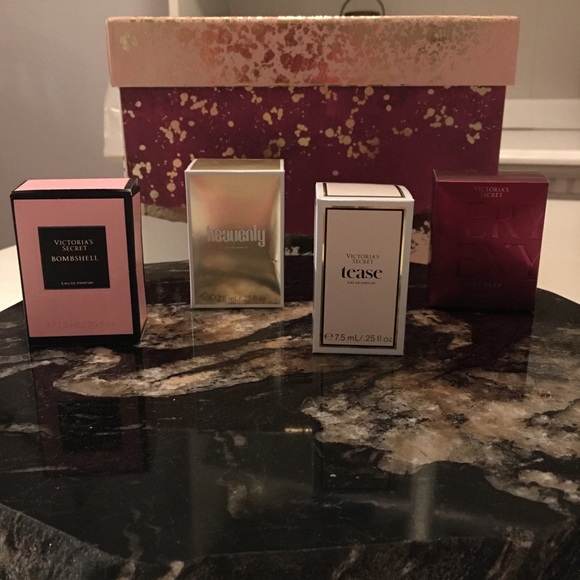 Victoria's Secret Other - Victoria Secret Set of 4